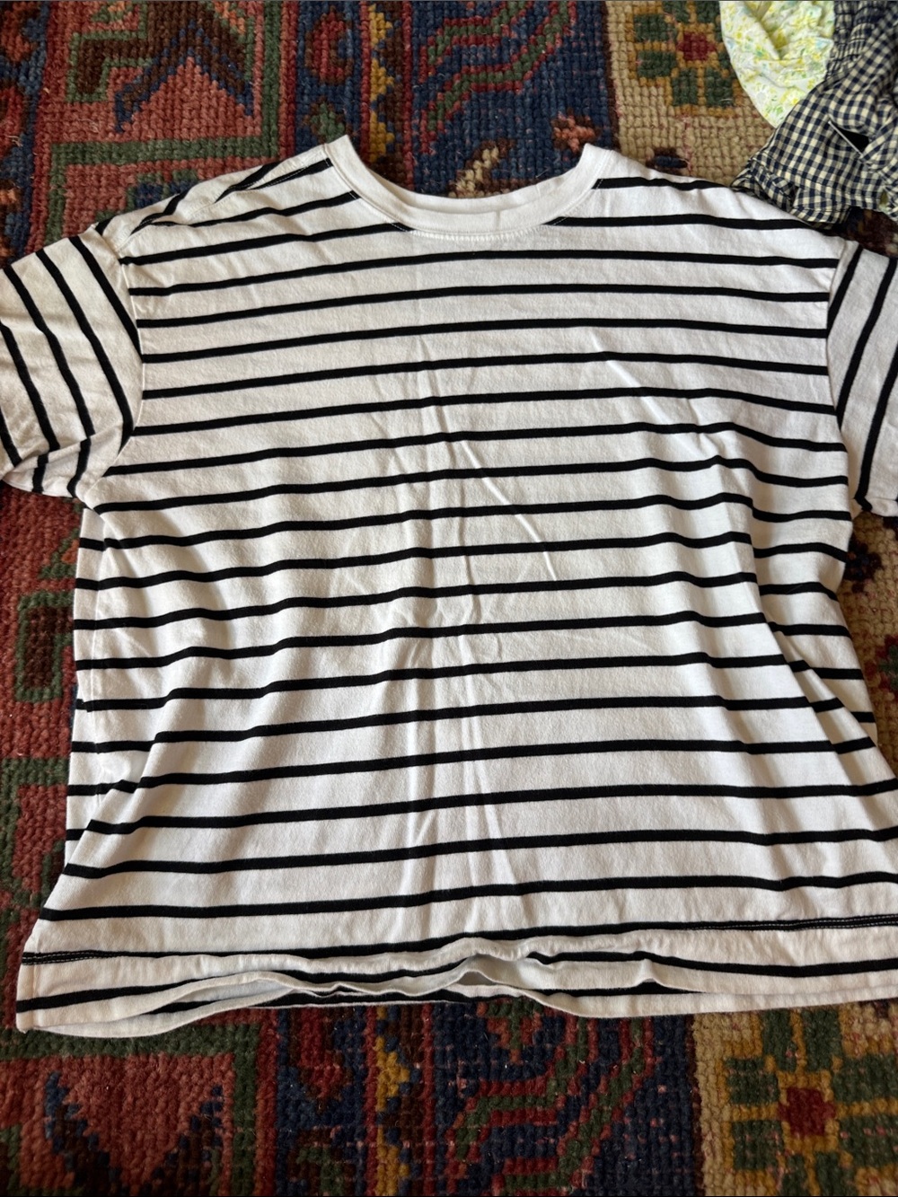 Old Navy White and Black Striped Short Sleeve Tee